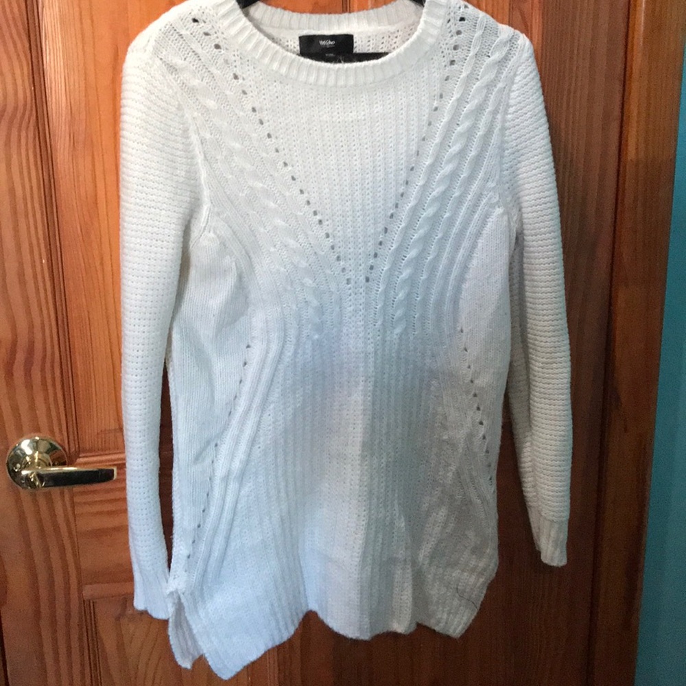 White knit sweater
